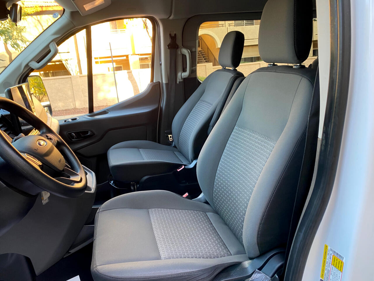 Ford Transit Passenger Wagon T-350 148" Low Roof XLT RWD 2023