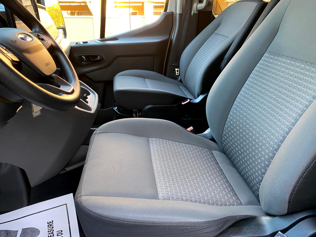 Ford Transit Passenger Wagon T-350 148" Low Roof XLT RWD 2023