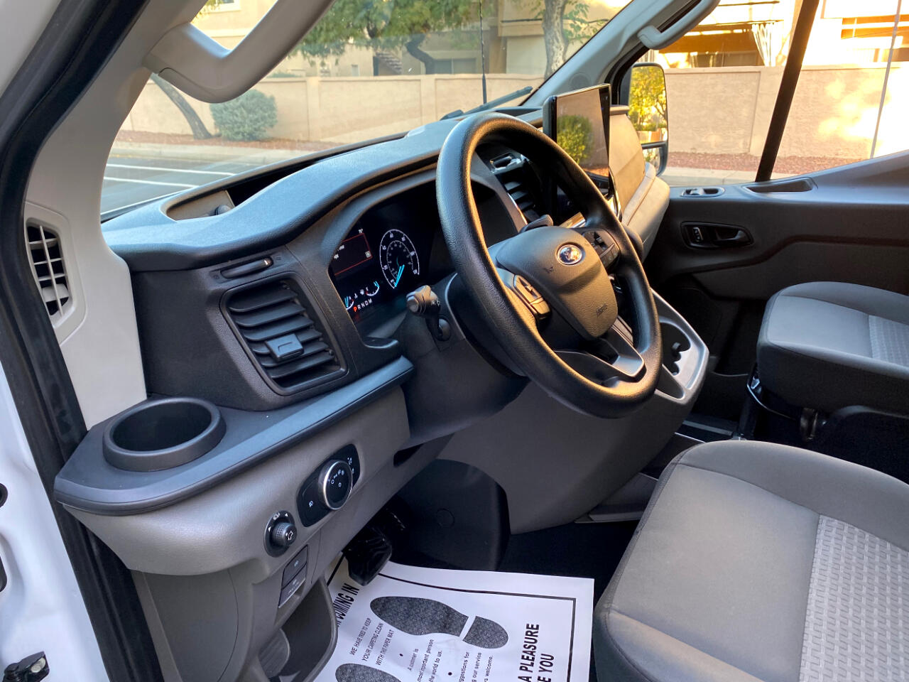 Ford Transit Passenger Wagon T-350 148" Low Roof XLT RWD 2023