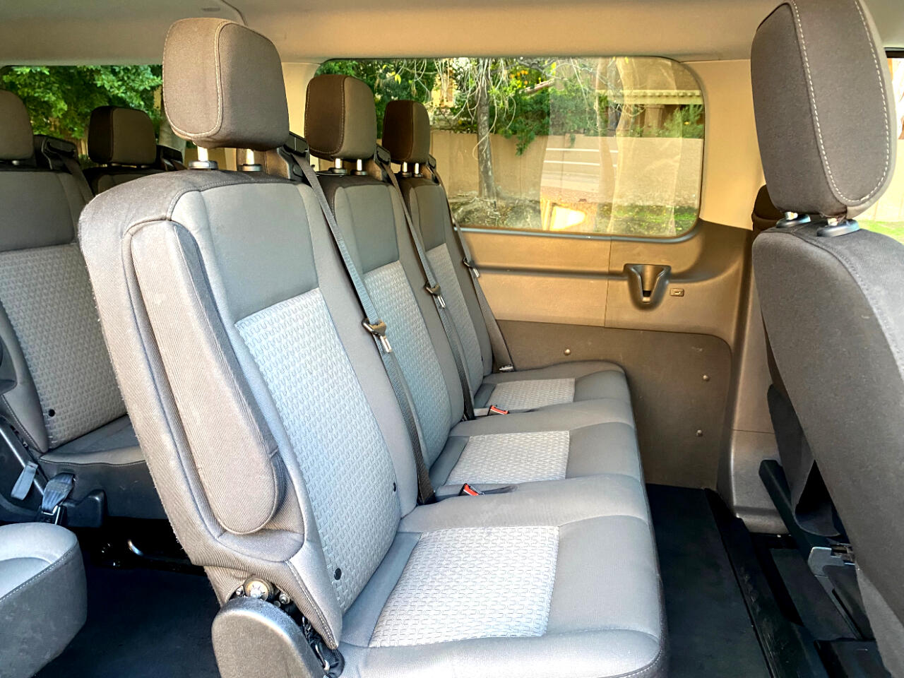 Ford Transit Passenger Wagon T-350 148" Low Roof XLT RWD 2023