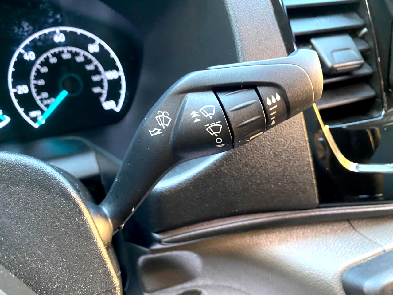 Ford Transit Passenger Wagon T-350 148" Low Roof XLT RWD 2023