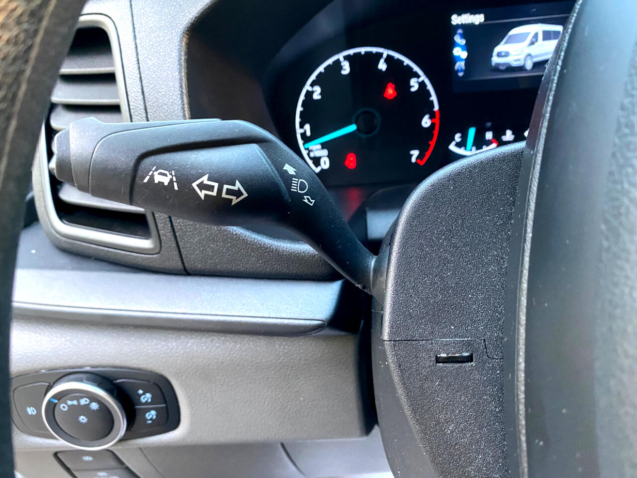 Ford Transit Passenger Wagon T-350 148" Low Roof XLT RWD 2023