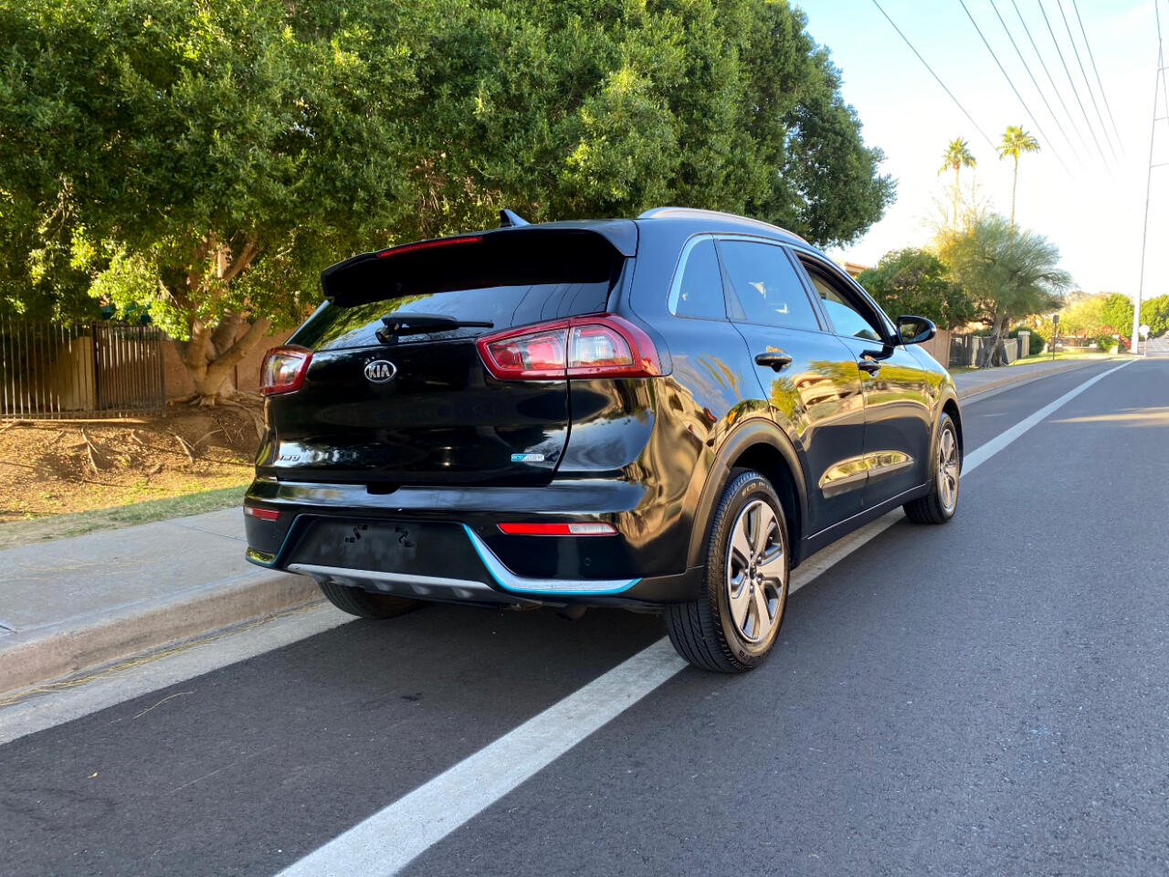 Kia Niro Plug-In Hybrid EX Premium FWD 2019