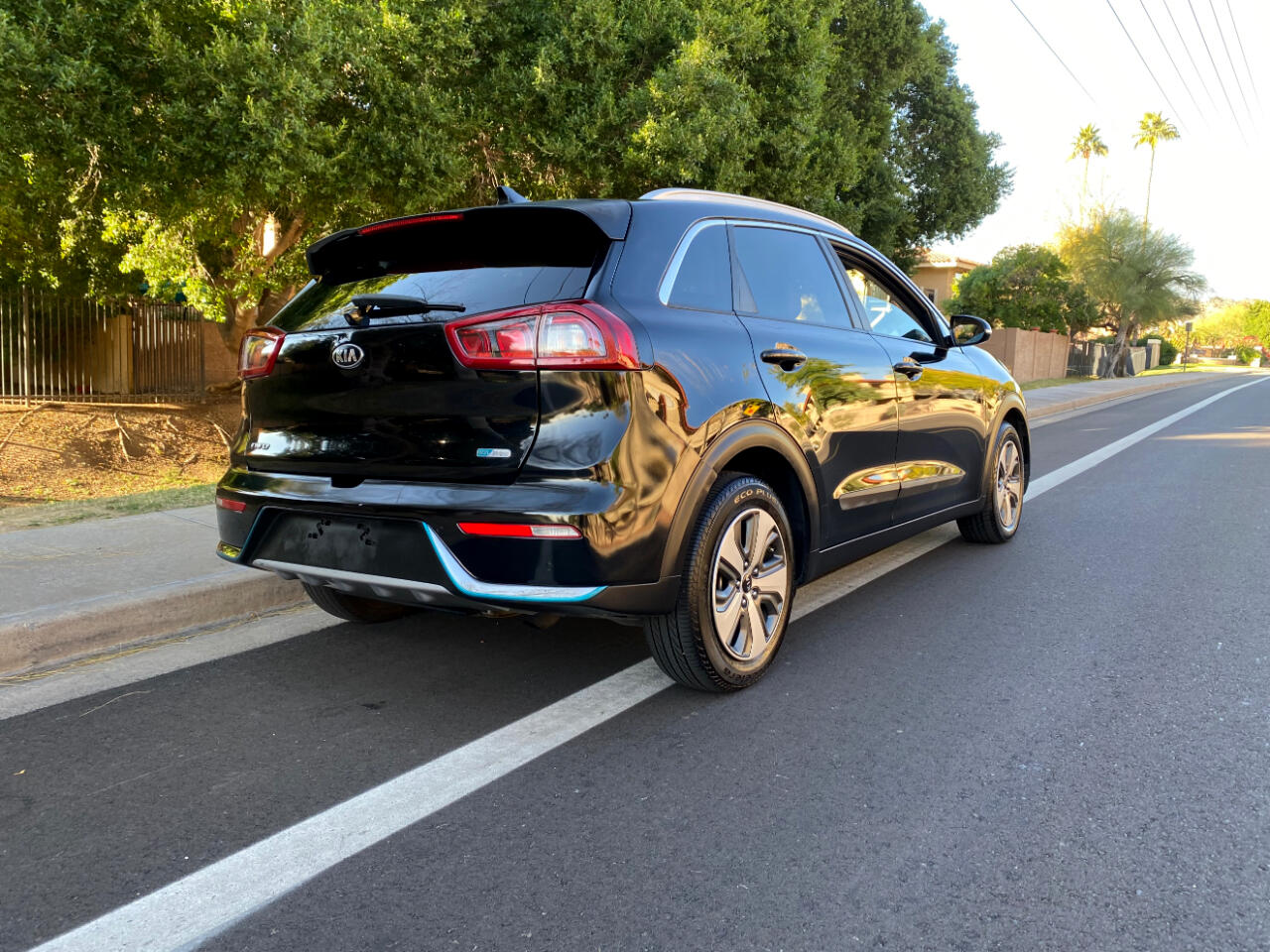 Kia Niro Plug-In Hybrid EX Premium FWD 2019