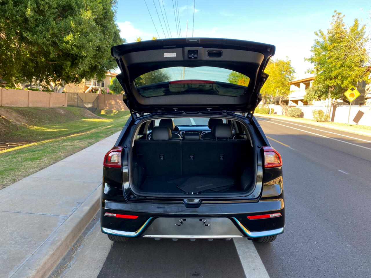 Kia Niro Plug-In Hybrid EX Premium FWD 2019