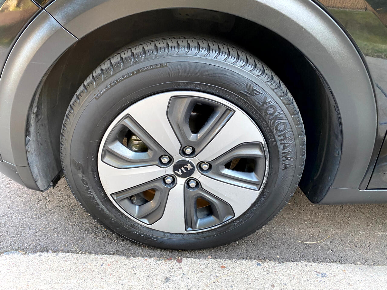 Kia Niro Plug-In Hybrid EX Premium FWD 2019