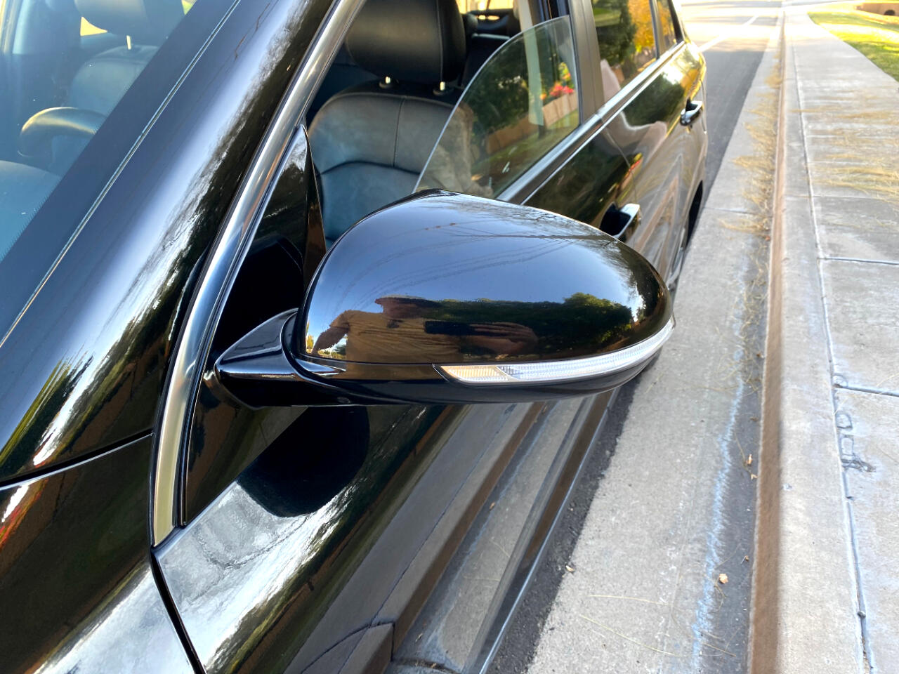 Kia Niro Plug-In Hybrid EX Premium FWD 2019