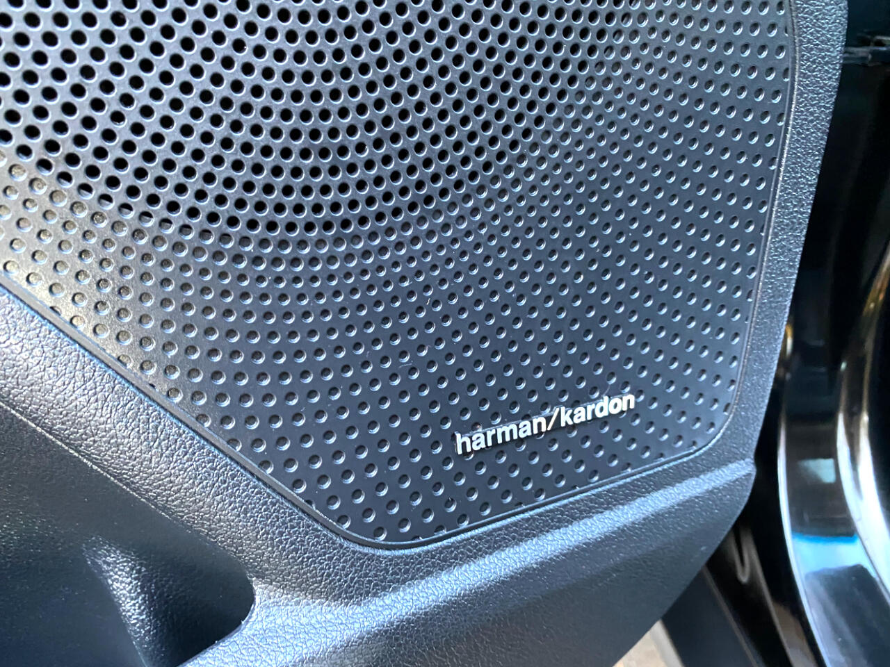 Kia Niro Plug-In Hybrid EX Premium FWD 2019