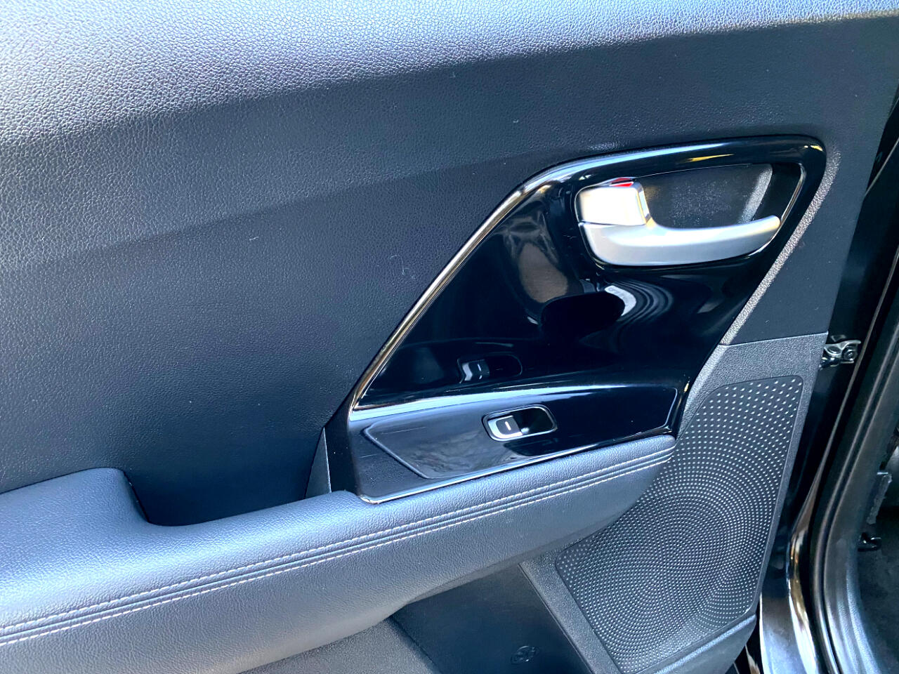 Kia Niro Plug-In Hybrid EX Premium FWD 2019