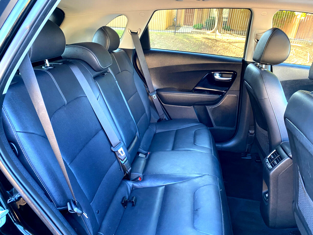 Kia Niro Plug-In Hybrid EX Premium FWD 2019