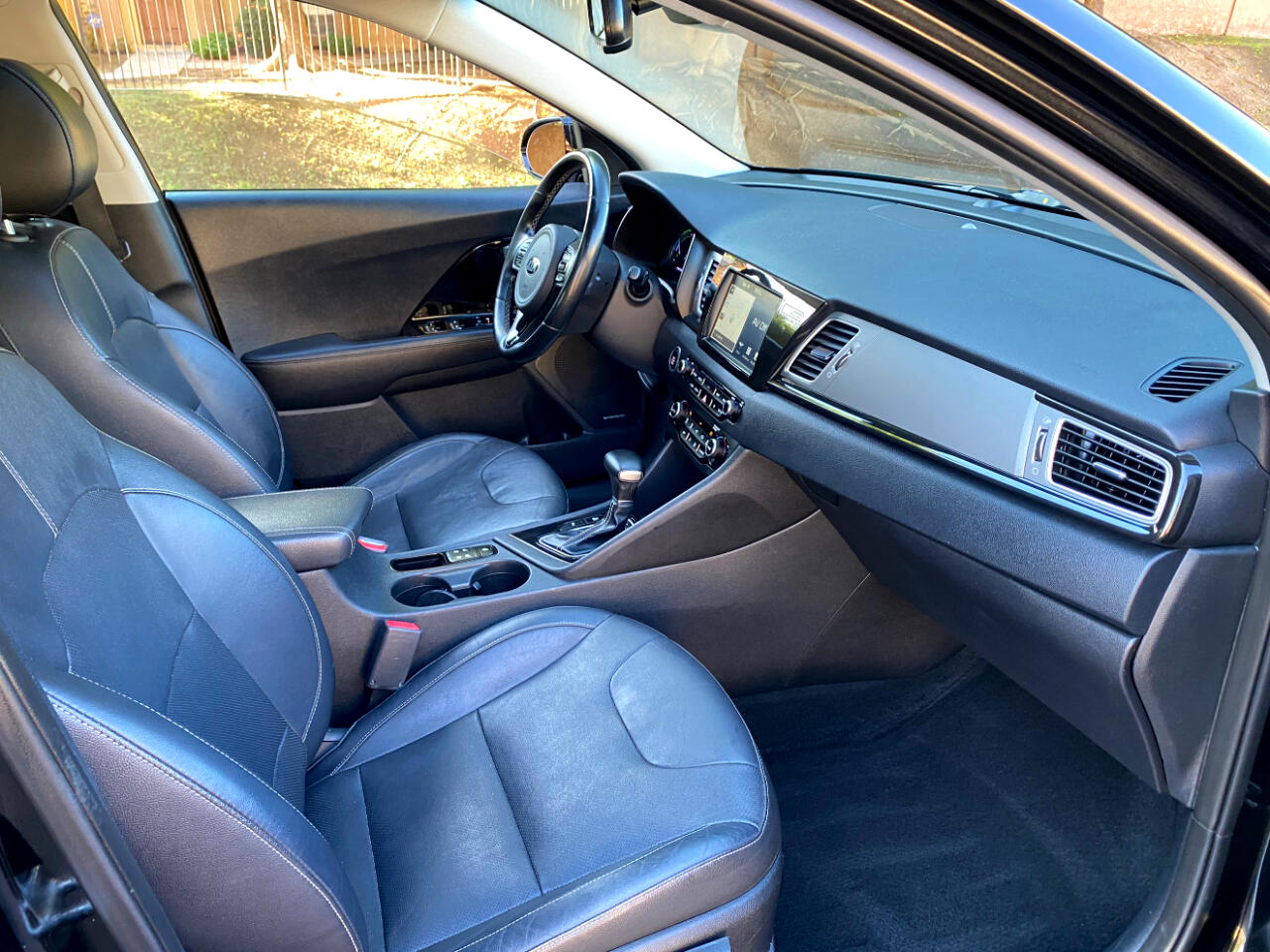 Kia Niro Plug-In Hybrid EX Premium FWD 2019