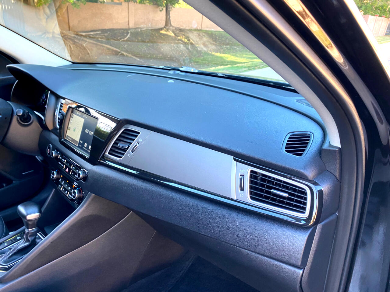 Kia Niro Plug-In Hybrid EX Premium FWD 2019