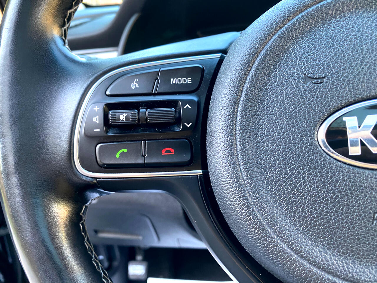 Kia Niro Plug-In Hybrid EX Premium FWD 2019