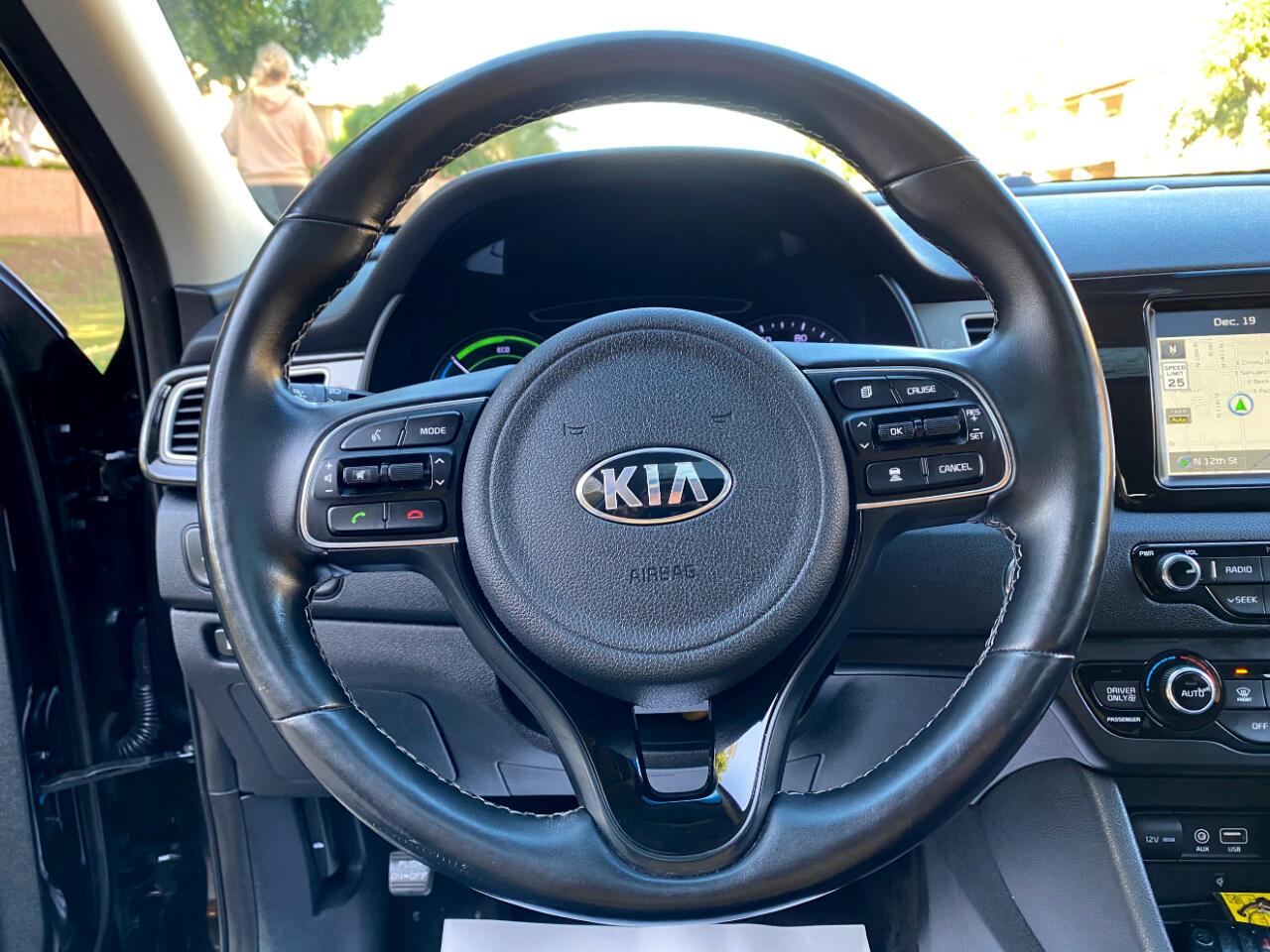 Kia Niro Plug-In Hybrid EX Premium FWD 2019