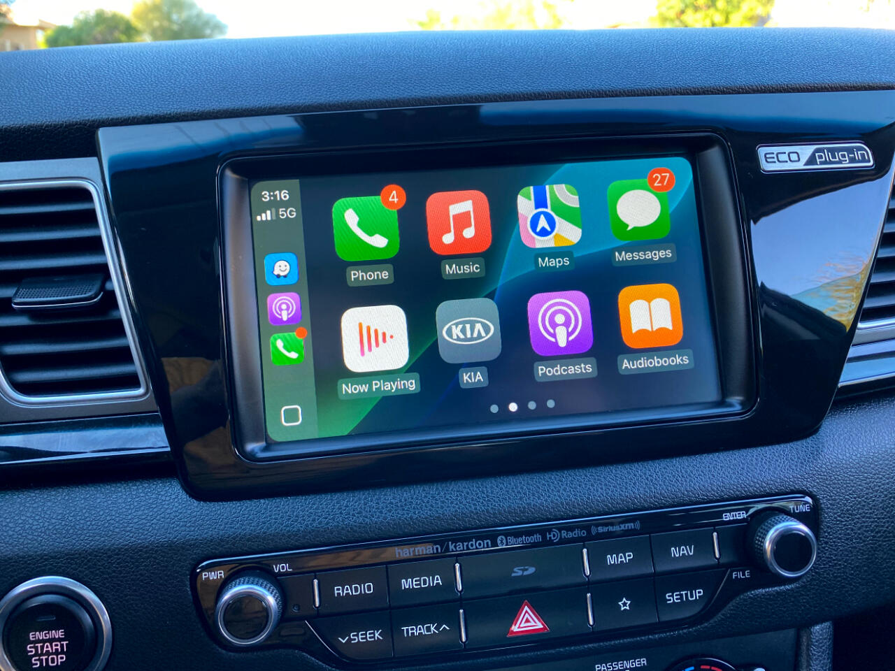 Kia Niro Plug-In Hybrid EX Premium FWD 2019