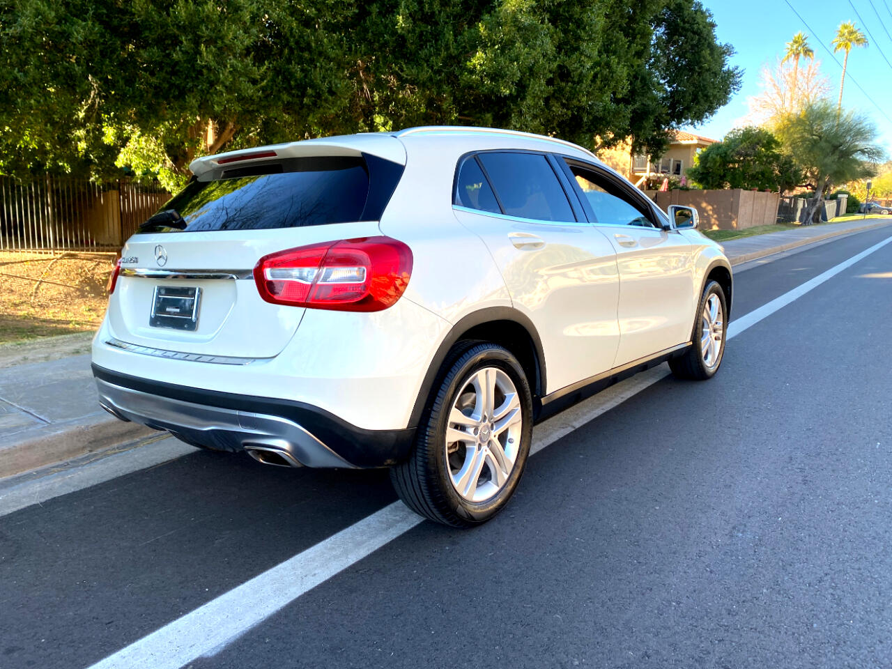 Mercedes-Benz GLA FWD 4dr GLA 250 2016