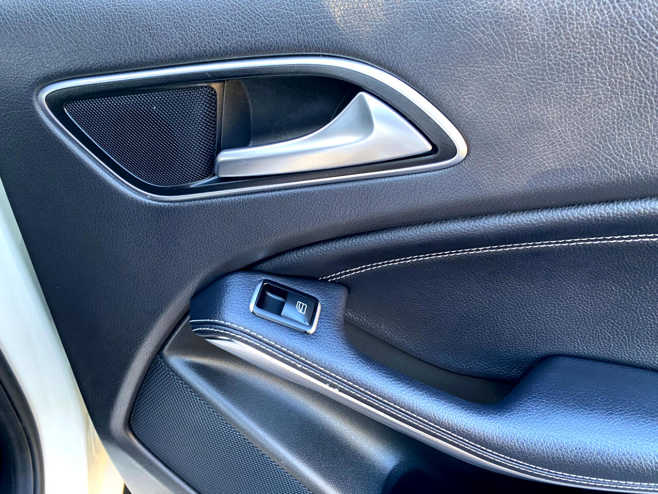 Mercedes-Benz GLA FWD 4dr GLA 250 2016