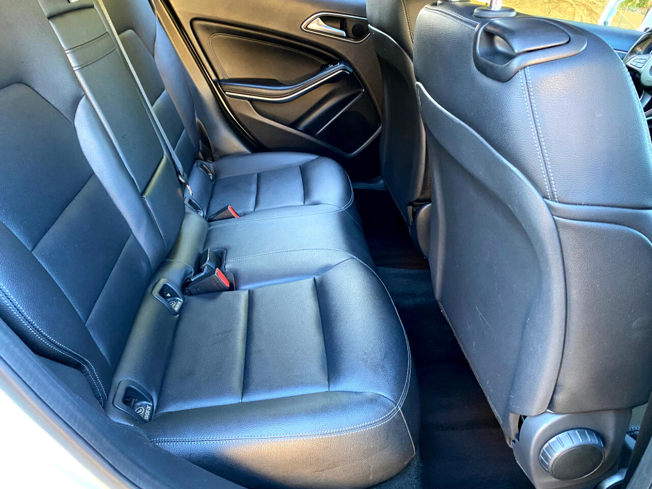 Mercedes-Benz GLA FWD 4dr GLA 250 2016