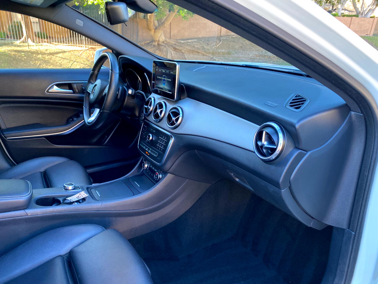 Mercedes-Benz GLA FWD 4dr GLA 250 2016