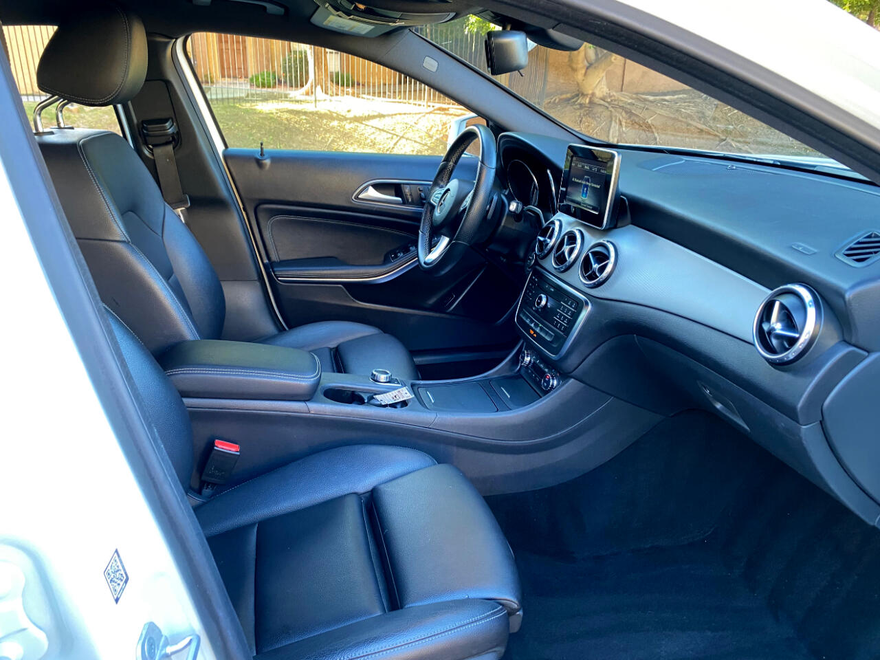 Mercedes-Benz GLA FWD 4dr GLA 250 2016