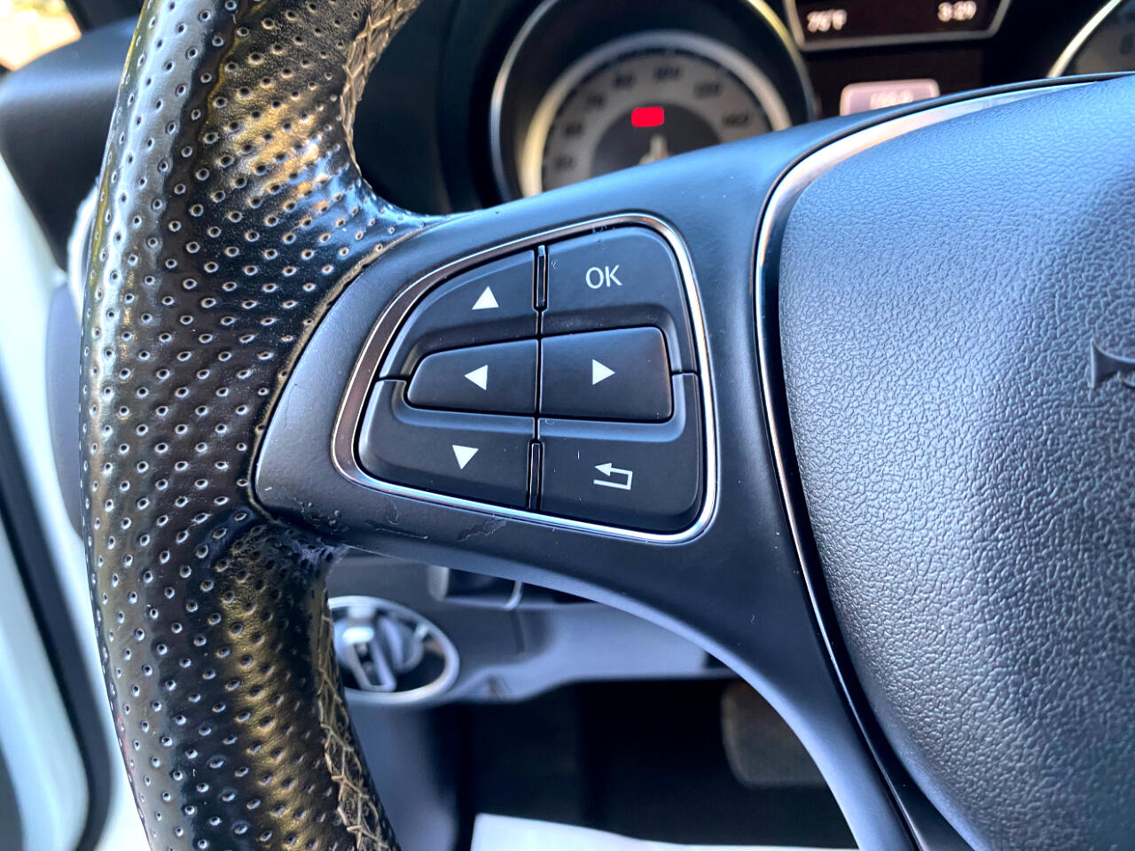 Mercedes-Benz GLA FWD 4dr GLA 250 2016