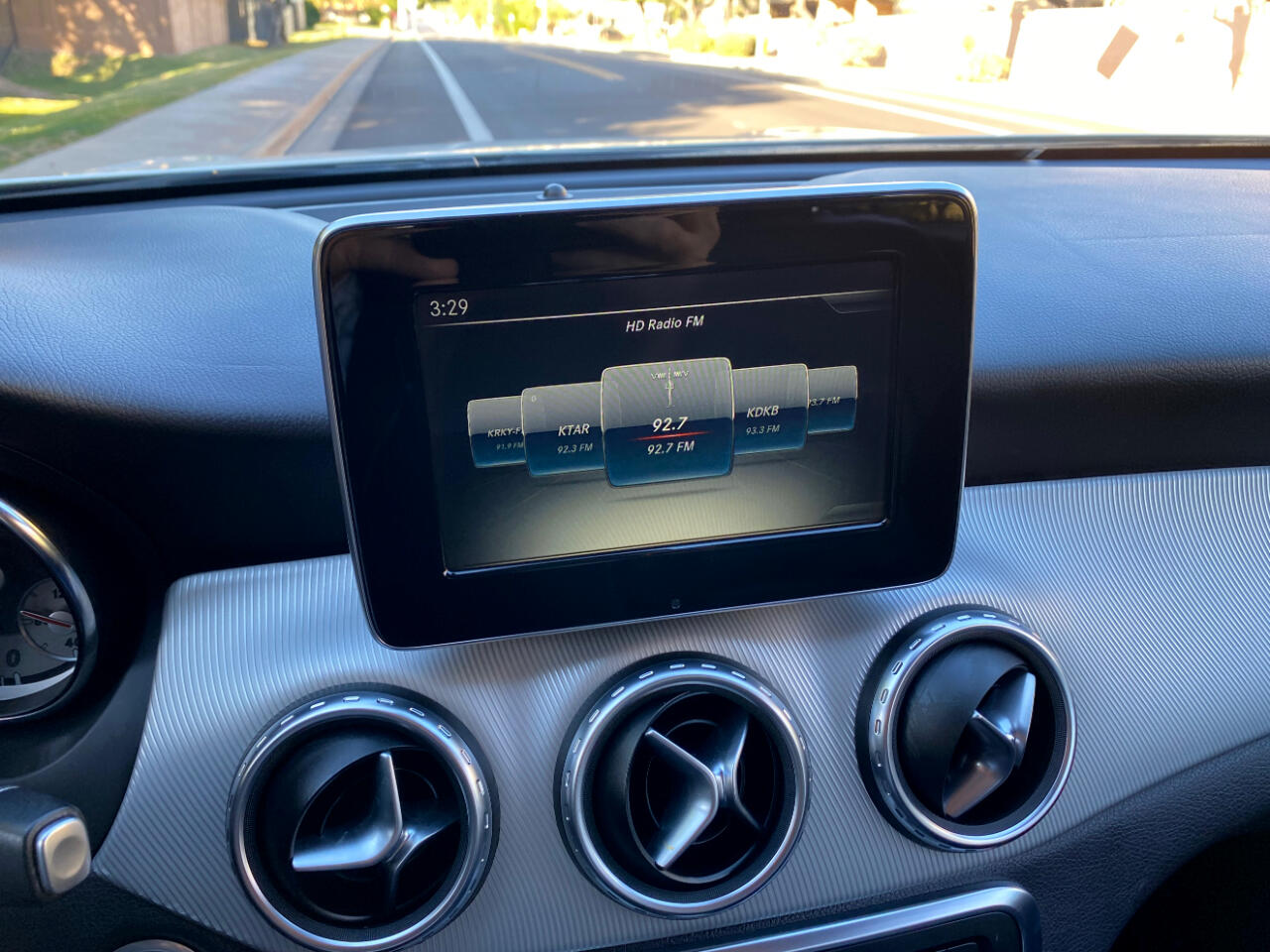 Mercedes-Benz GLA FWD 4dr GLA 250 2016