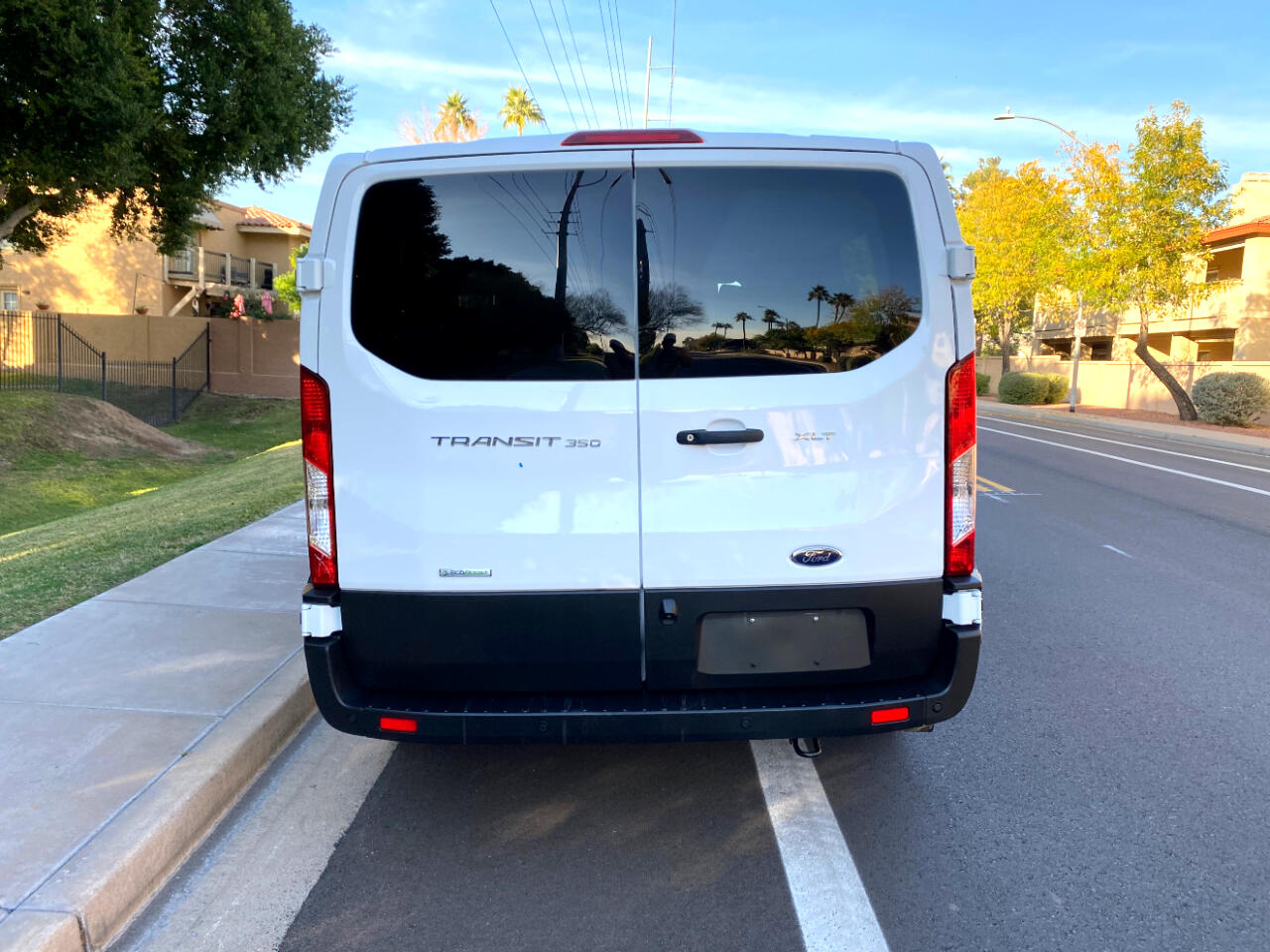 Ford Transit Passenger Wagon T-350 148" Low Roof XLT RWD 2023