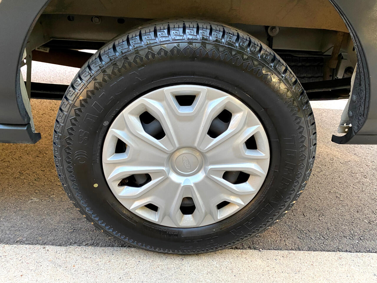 Ford Transit Passenger Wagon T-350 148" Low Roof XLT RWD 2023