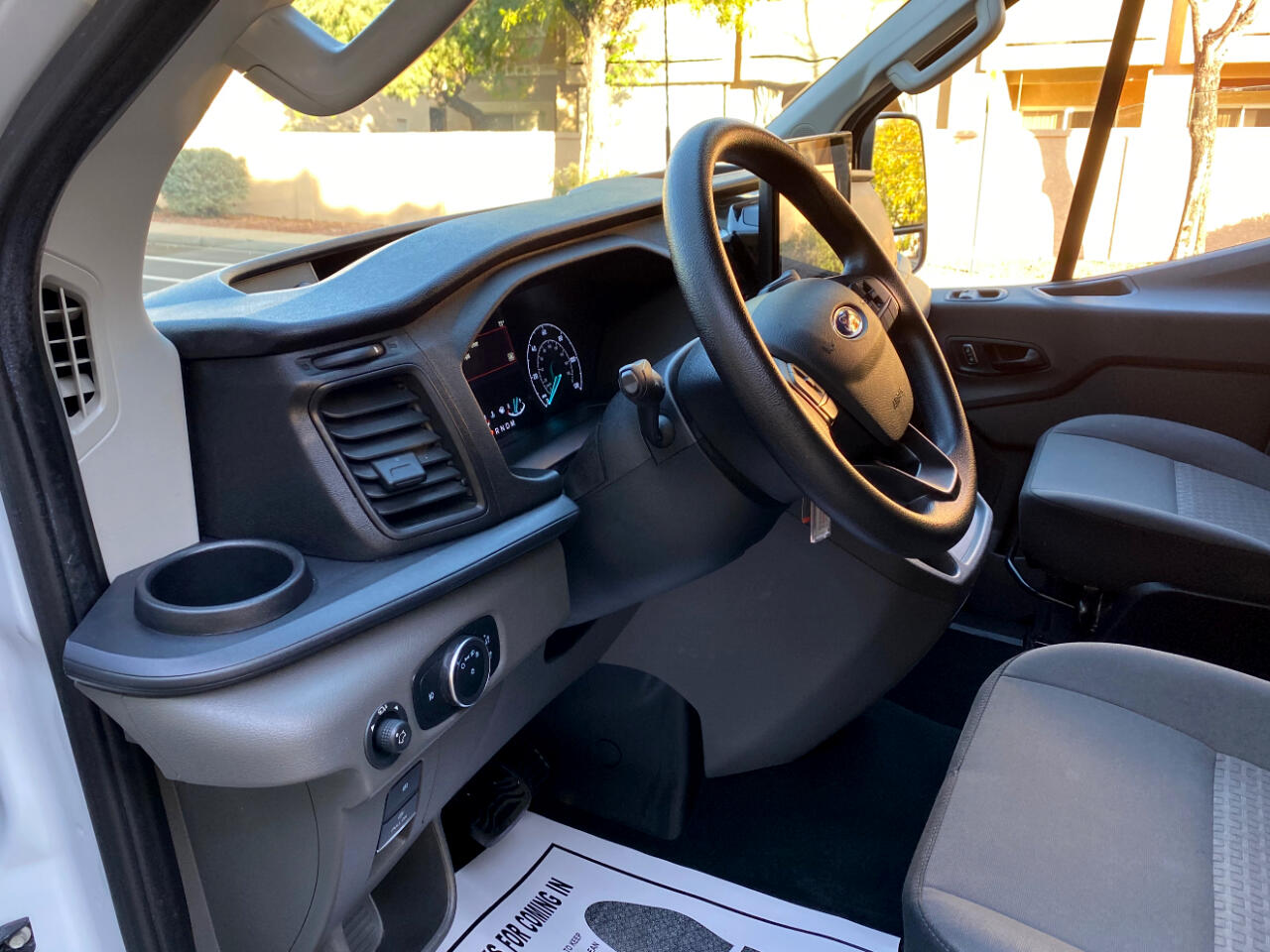 Ford Transit Passenger Wagon T-350 148" Low Roof XLT RWD 2023