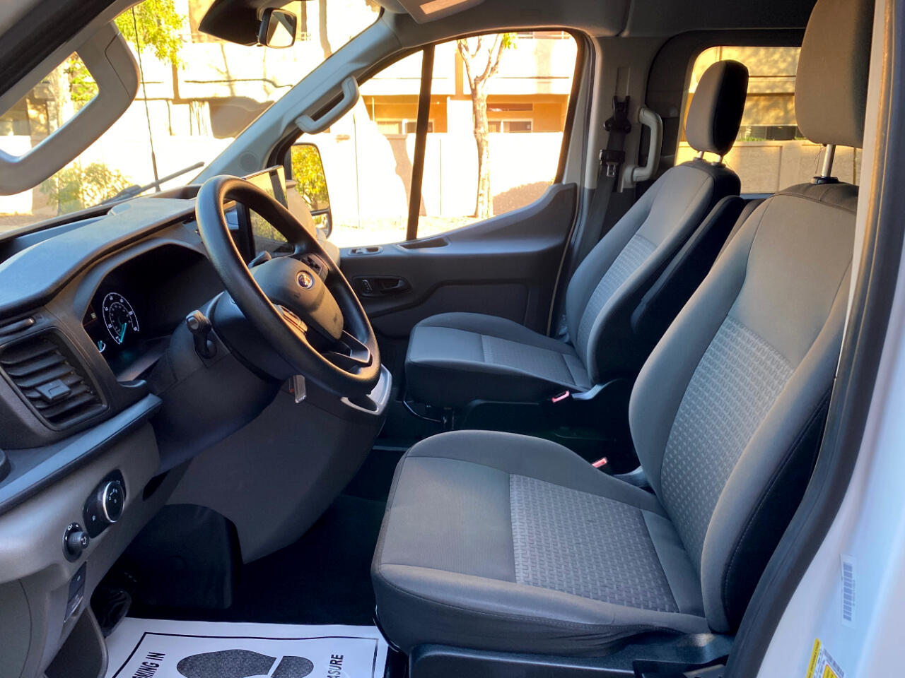 Ford Transit Passenger Wagon T-350 148" Low Roof XLT RWD 2023