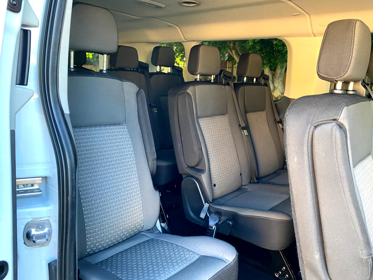 Ford Transit Passenger Wagon T-350 148" Low Roof XLT RWD 2023