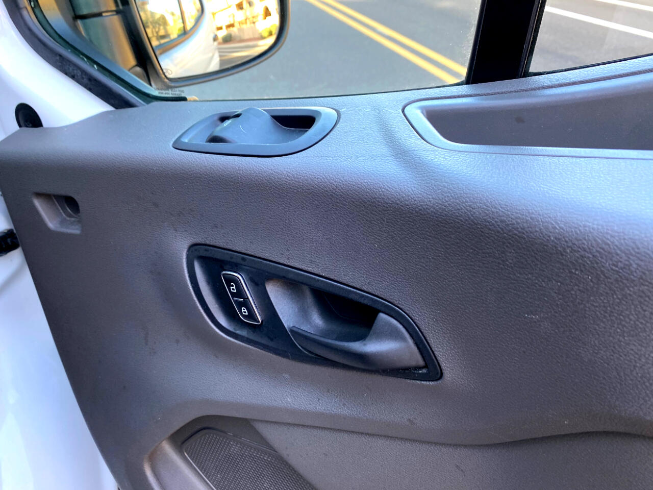 Ford Transit Passenger Wagon T-350 148" Low Roof XLT RWD 2023