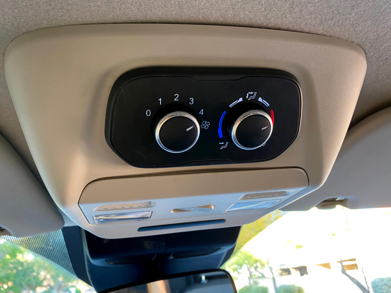 Ford Transit Passenger Wagon T-350 148" Low Roof XLT RWD 2023