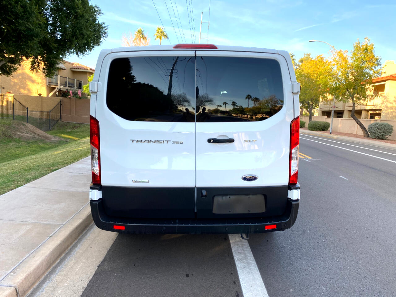 Ford Transit Passenger Wagon T-350 148" Low Roof XLT RWD 2023