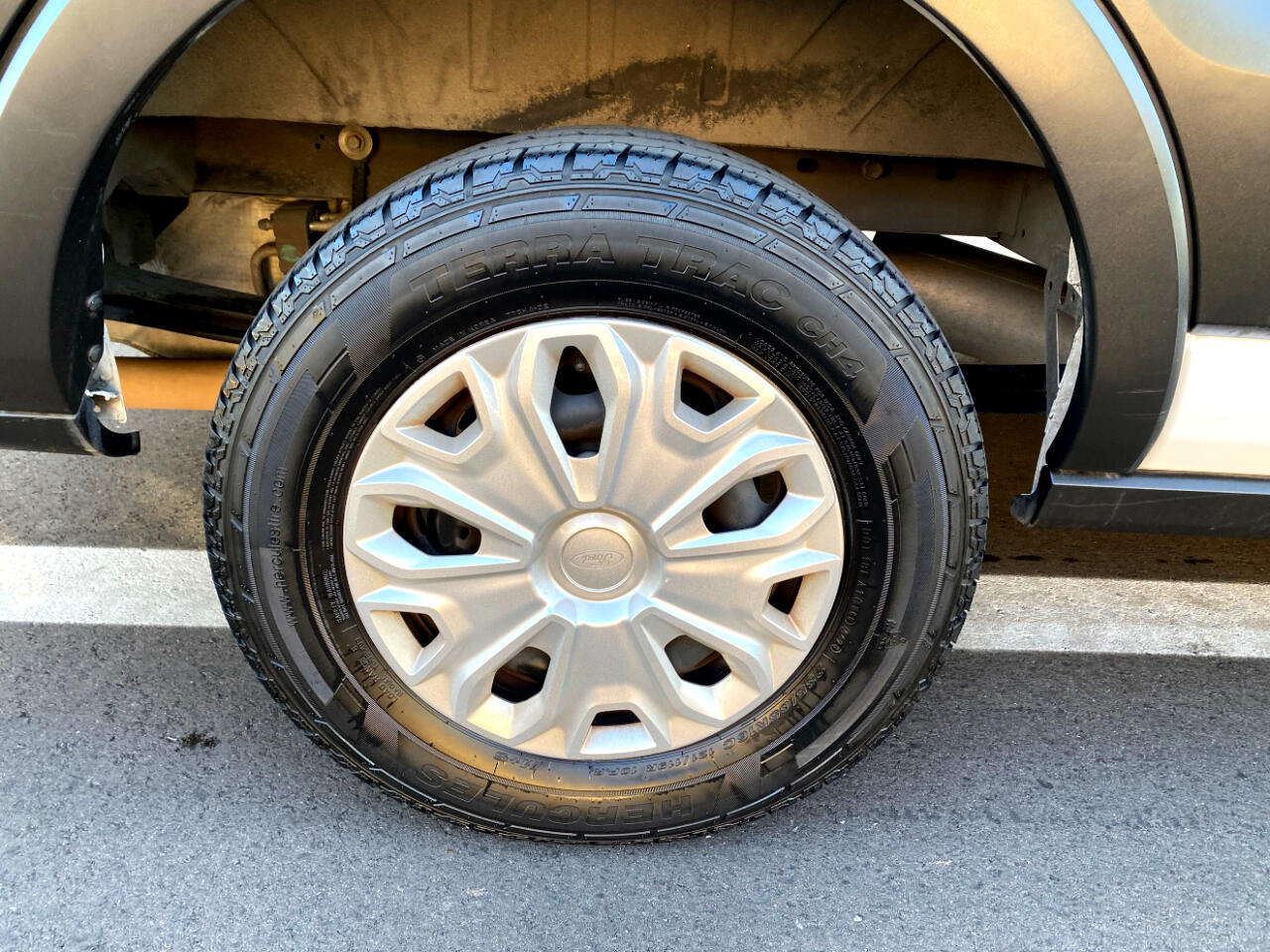 Ford Transit Passenger Wagon T-350 148" Low Roof XLT RWD 2023