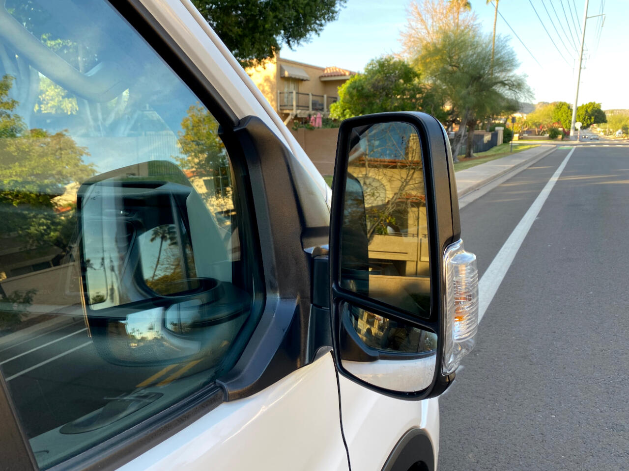 Ford Transit Passenger Wagon T-350 148" Low Roof XLT RWD 2023