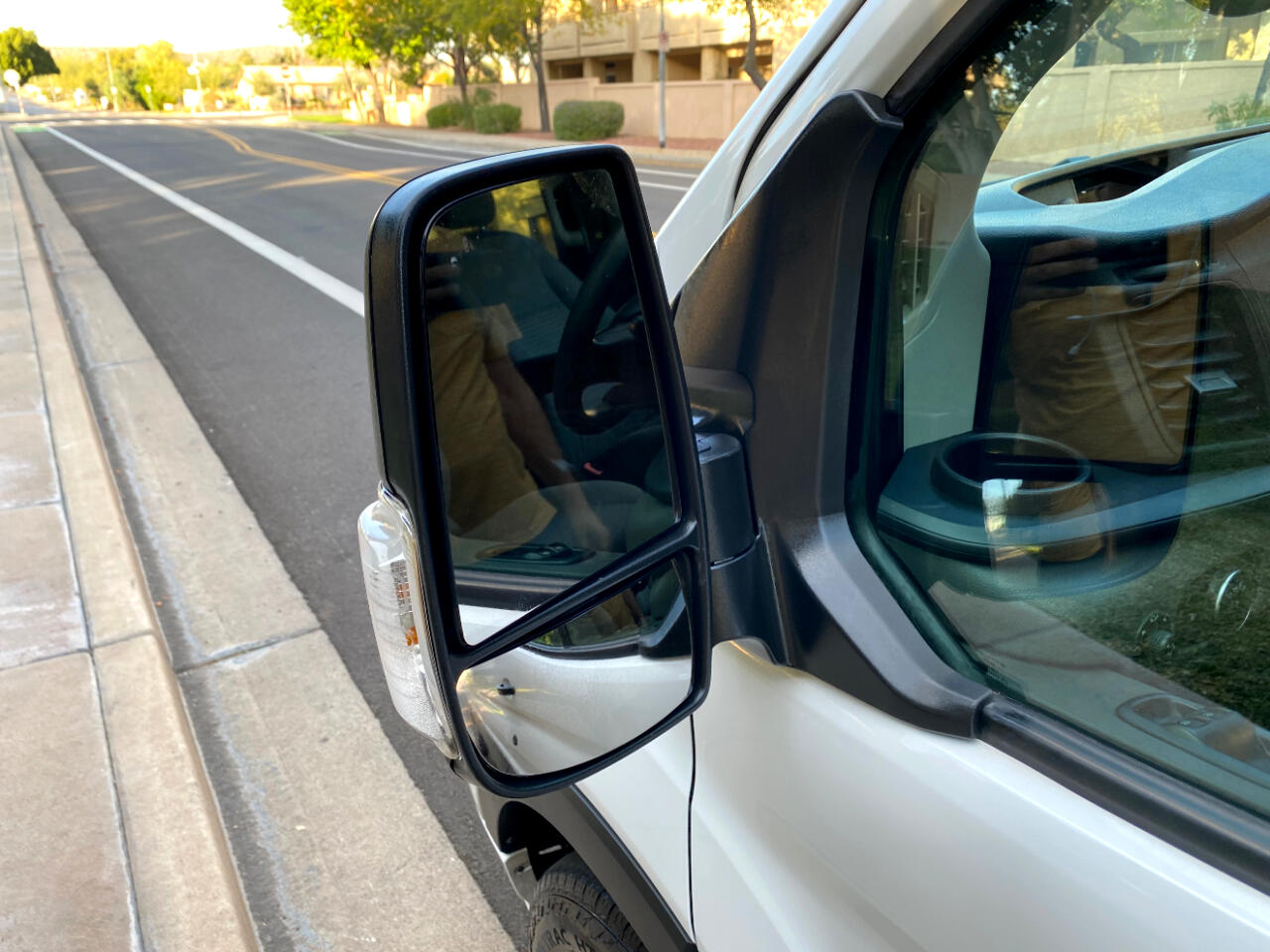 Ford Transit Passenger Wagon T-350 148" Low Roof XLT RWD 2023