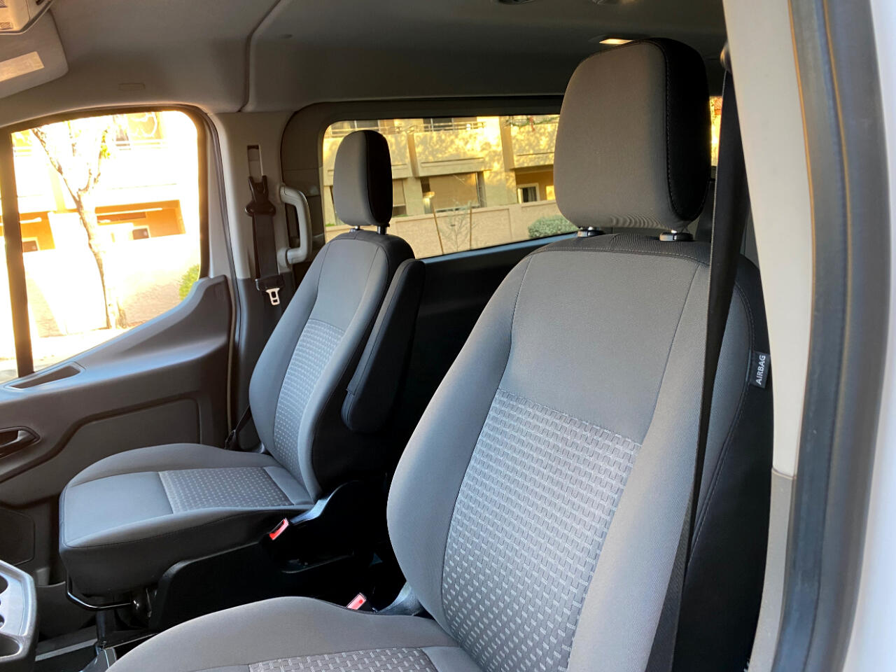 Ford Transit Passenger Wagon T-350 148" Low Roof XLT RWD 2023