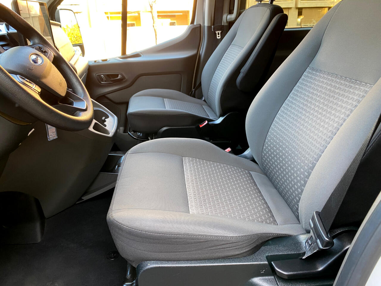 Ford Transit Passenger Wagon T-350 148" Low Roof XLT RWD 2023