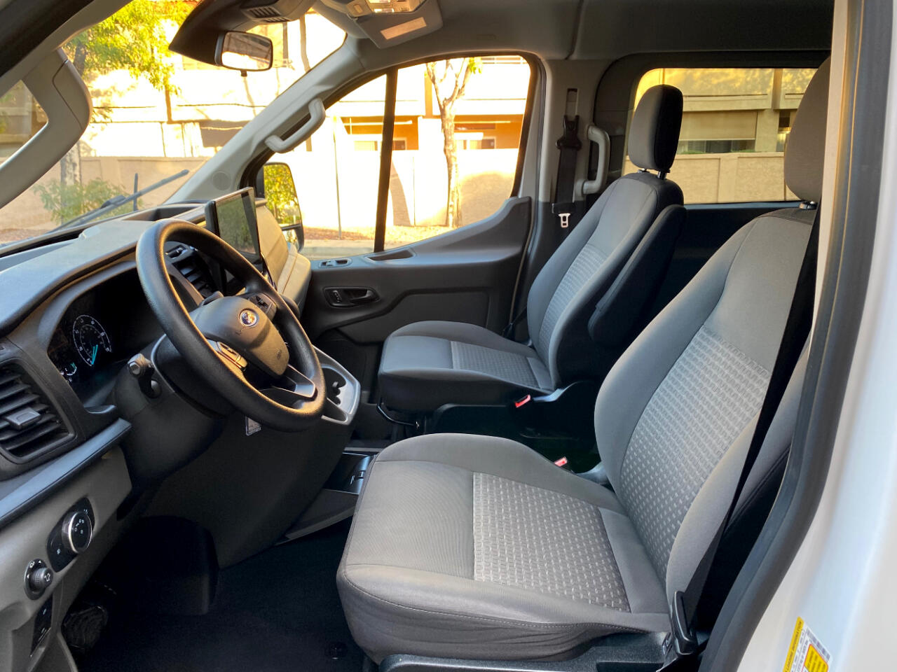 Ford Transit Passenger Wagon T-350 148" Low Roof XLT RWD 2023