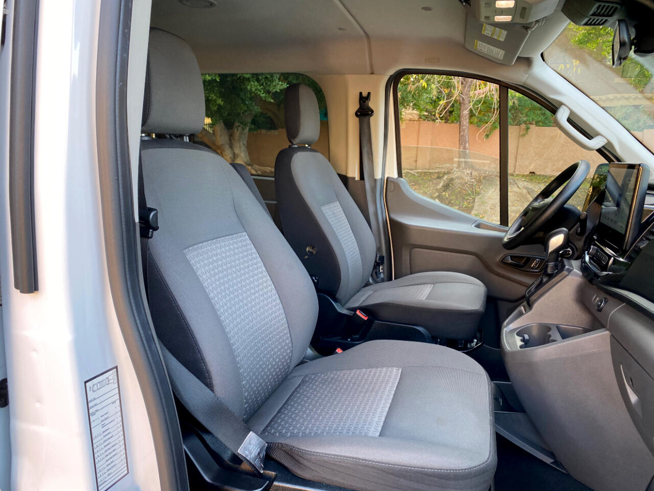 Ford Transit Passenger Wagon T-350 148" Low Roof XLT RWD 2023