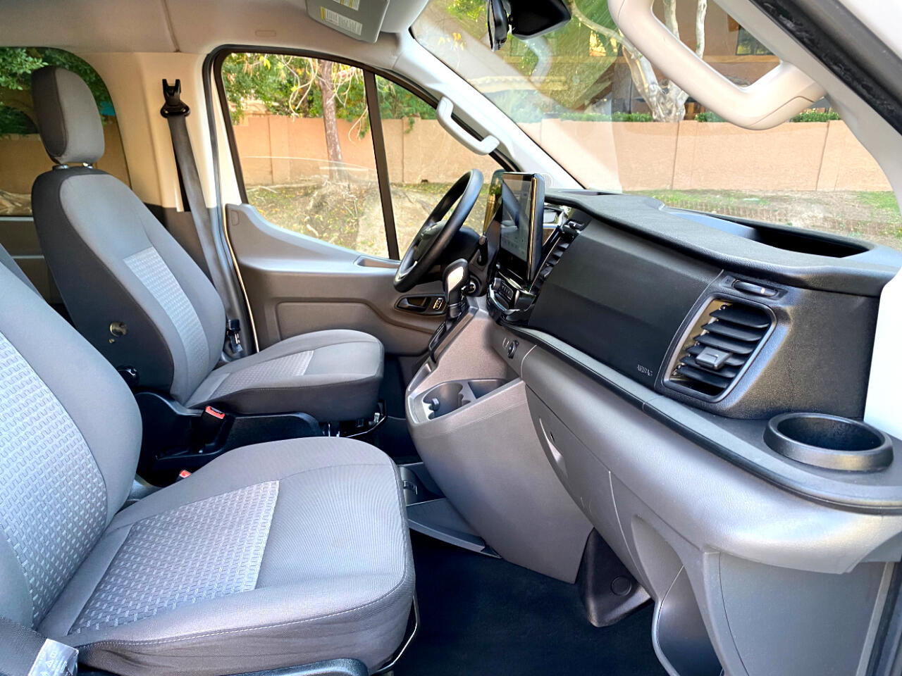 Ford Transit Passenger Wagon T-350 148" Low Roof XLT RWD 2023