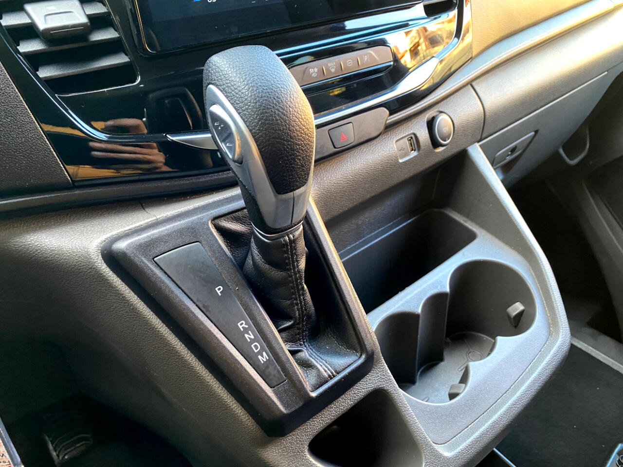 Ford Transit Passenger Wagon T-350 148" Low Roof XLT RWD 2023