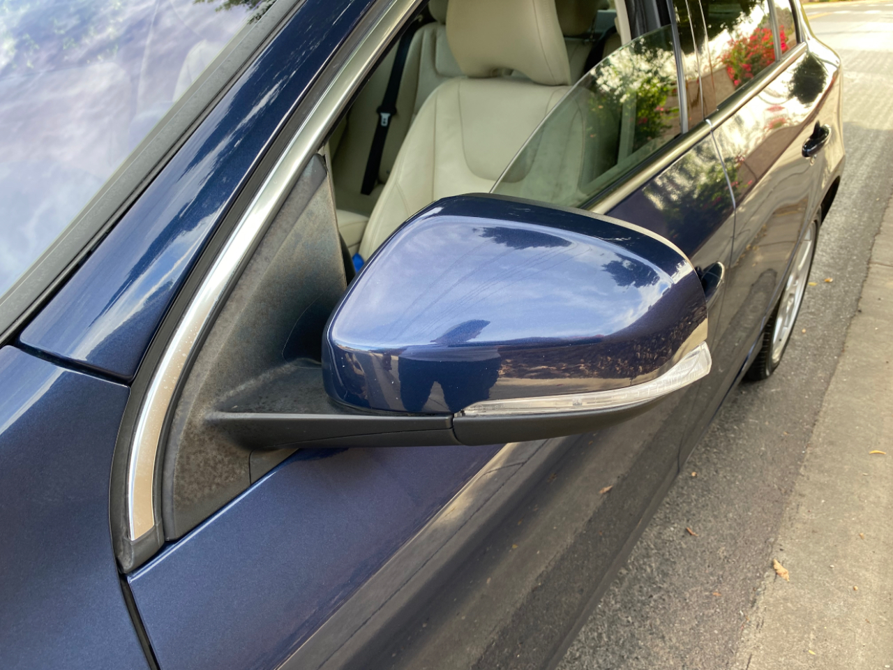 Volvo S60 FWD 4dr Sdn T5 2012