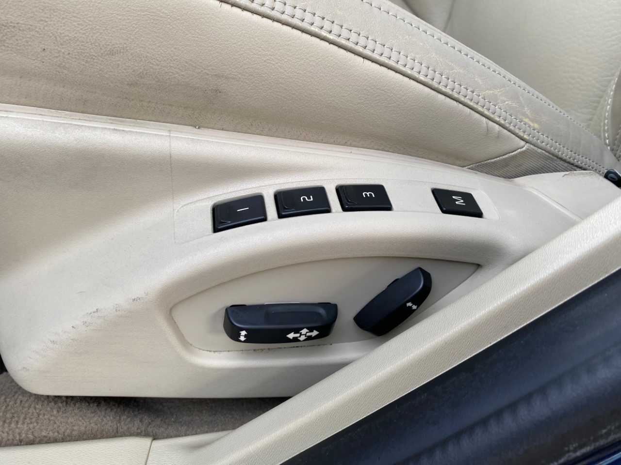 Volvo S60 FWD 4dr Sdn T5 2012