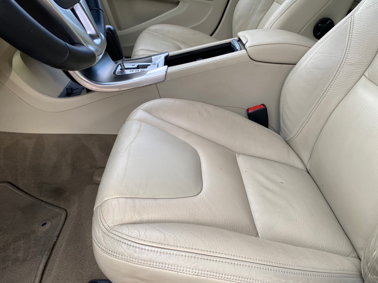 Volvo S60 FWD 4dr Sdn T5 2012