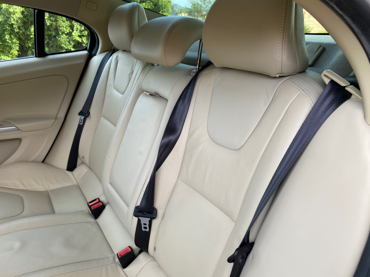 Volvo S60 FWD 4dr Sdn T5 2012