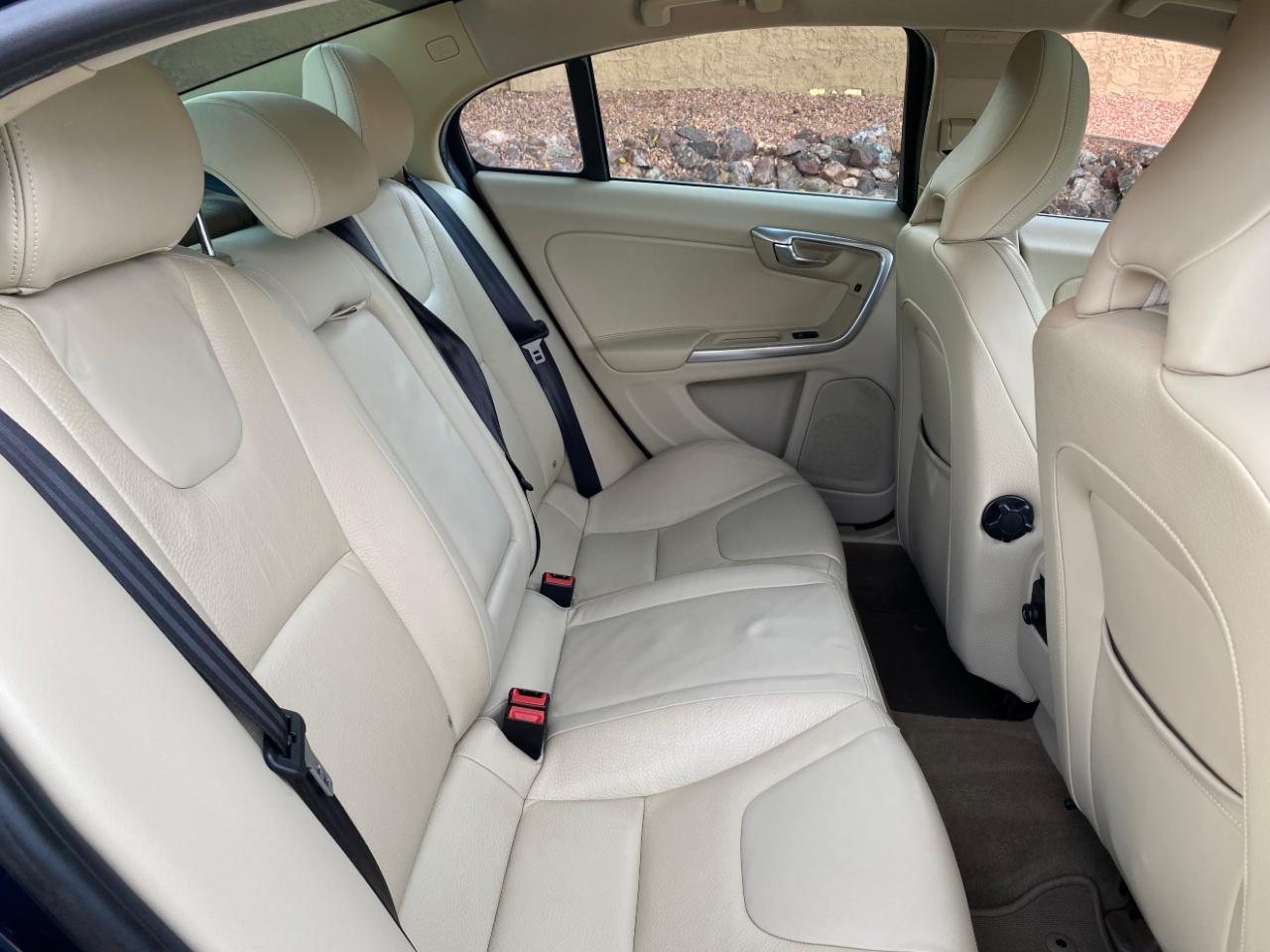 Volvo S60 FWD 4dr Sdn T5 2012