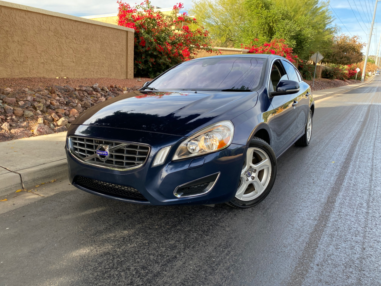 Volvo S60 FWD 4dr Sdn T5 2012