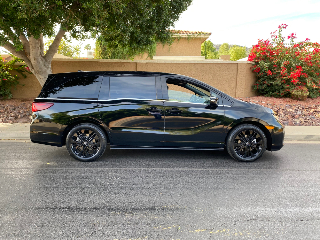 Honda Odyssey Sport-L Auto 2025